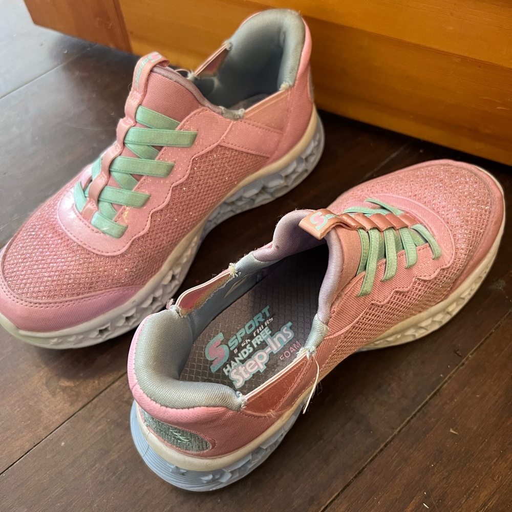 Sketchers size 2 step in light up sneakers